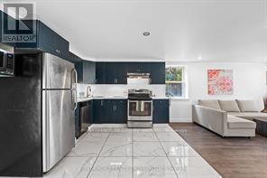 10 CAMPBELL REID COURT