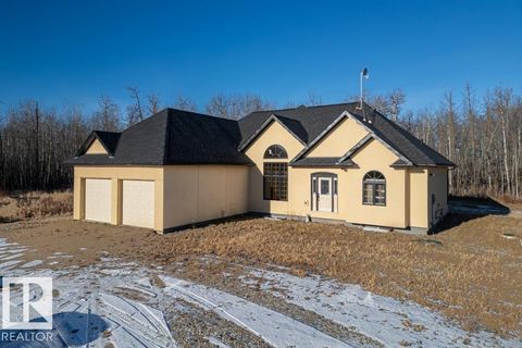 20322 TWP ROAD 515 Rural Strathcona County AB T8G1G2