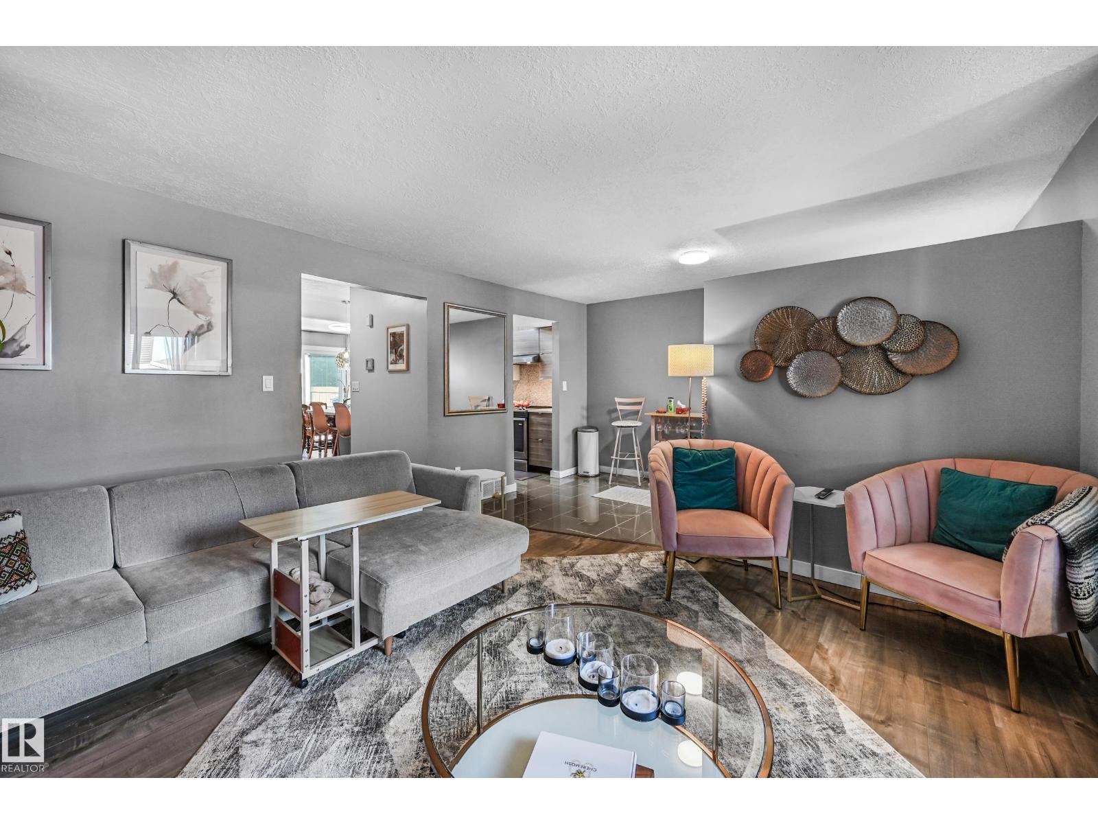 #13 3115 119 ST NW