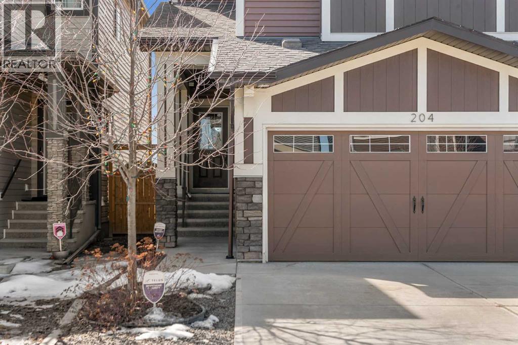 204 Walden Parade SE