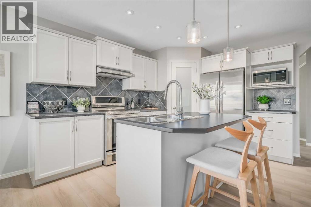 127 Kincora Drive NW