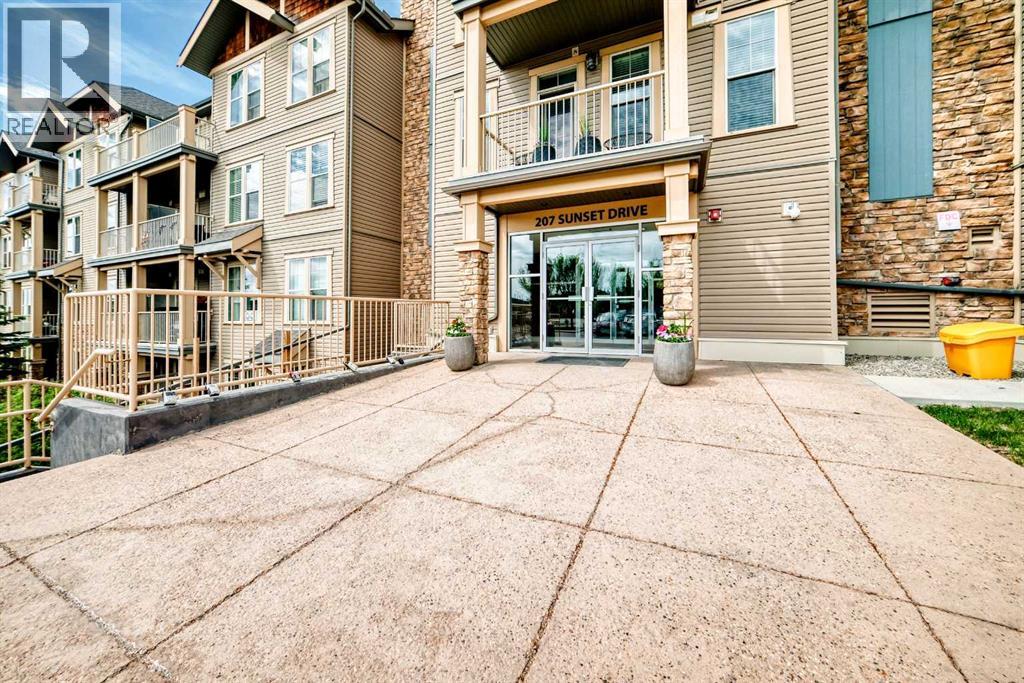 111, 207 Sunset Drive
