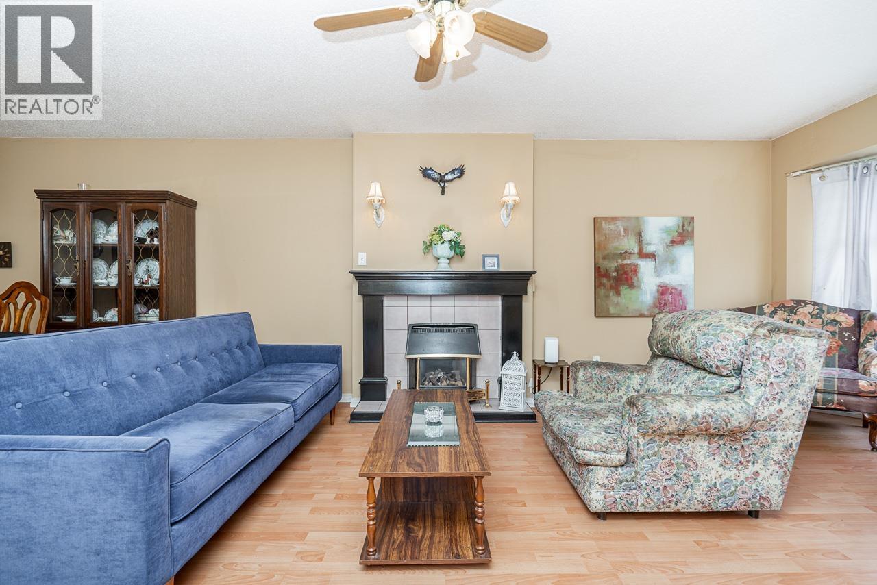 11 12049 217TH STREET