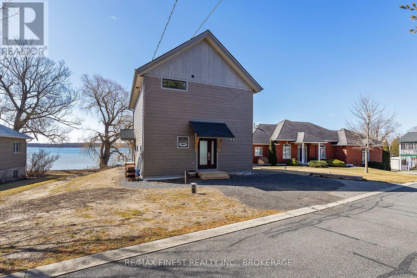 113 WILLOWBANK ROAD E
