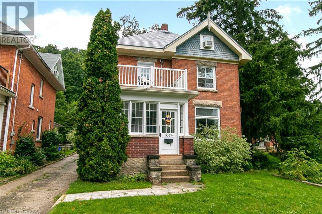 Photo 1 of 31 — 1074 4TH Avenue West, Owen Sound, ON N4K4V9