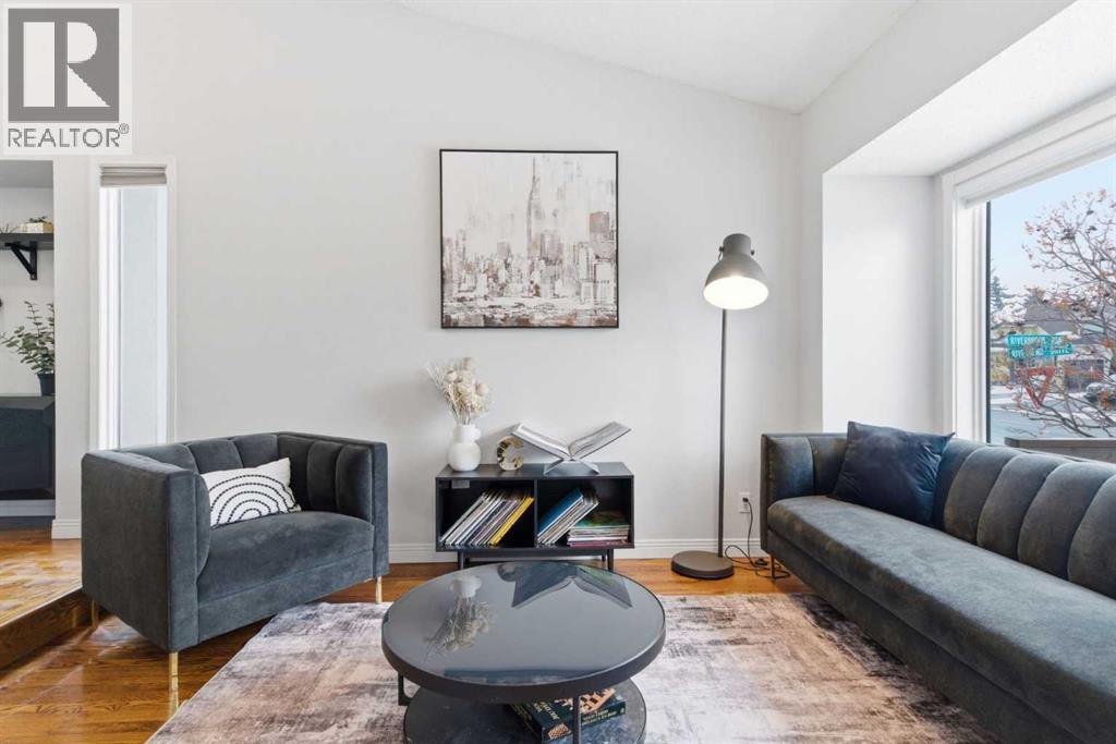 871 Riverbend Drive SE