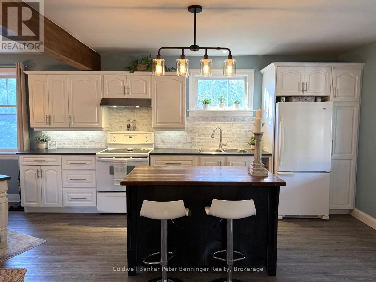 1216 BRUCE ROAD 12