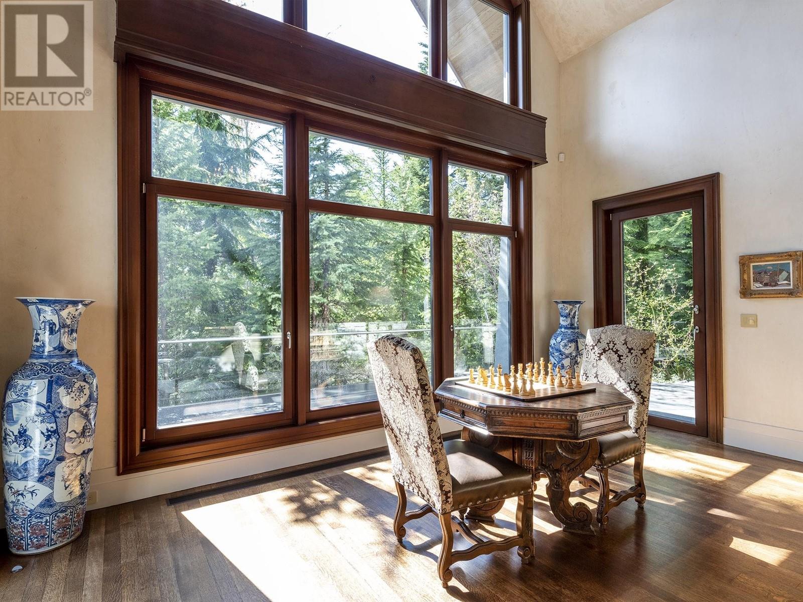 2286 NORDIC DRIVE