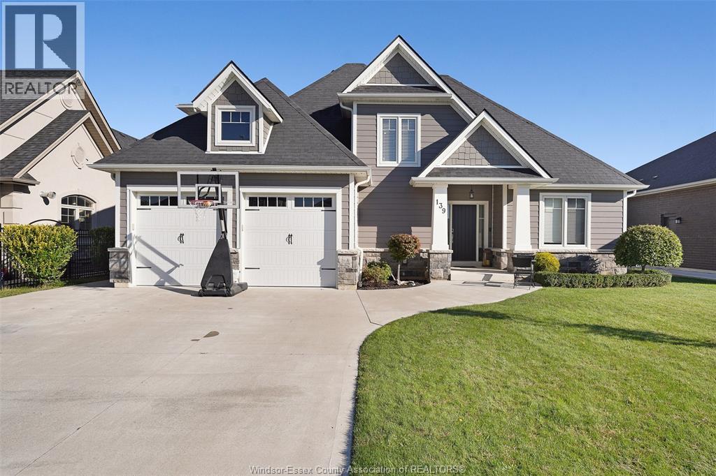 139 Blue Jay CRESCENT