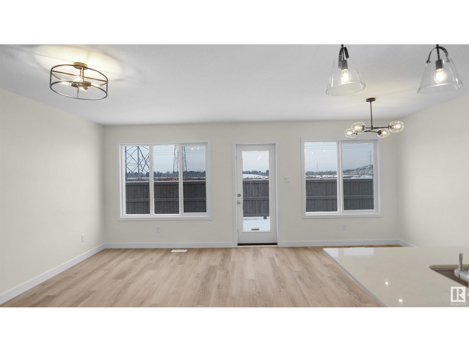 271 Savoy CR