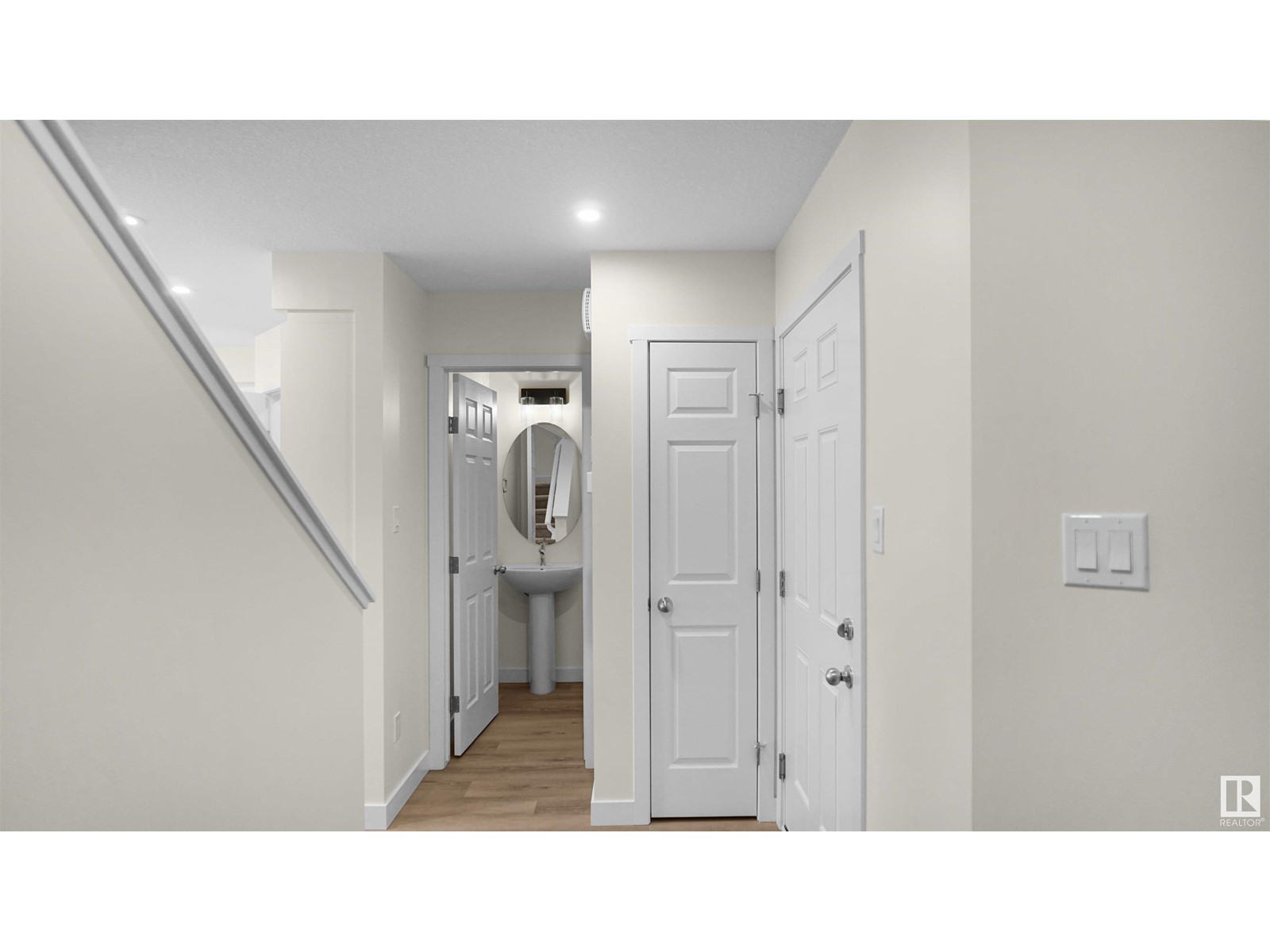 271 Savoy CR