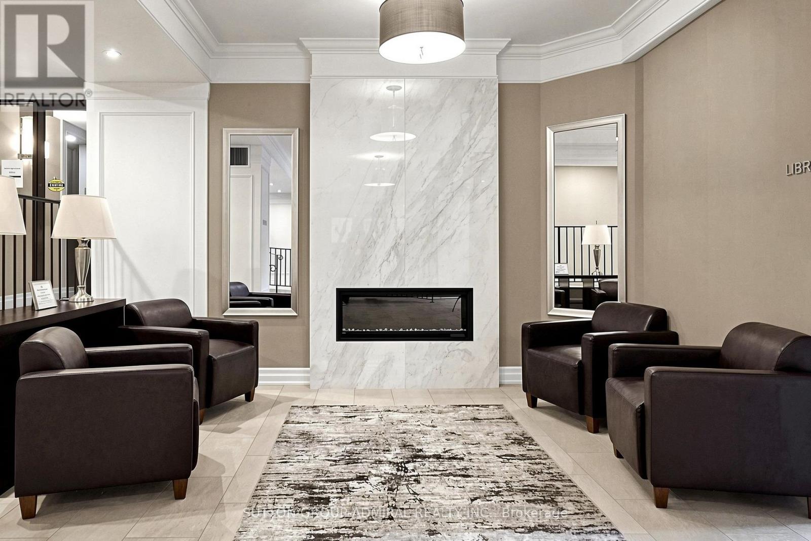 208 - 5 WELDRICK ROAD W