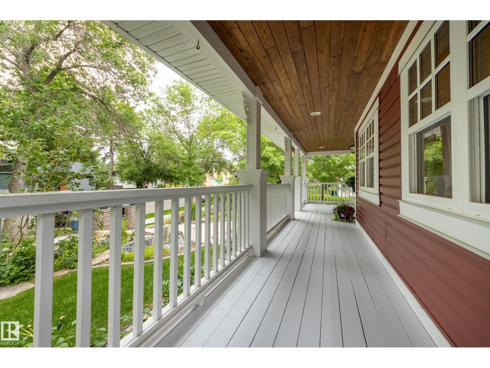 11210 60 ST NW