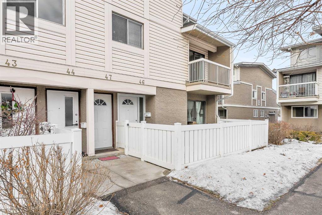 47, 3015 51 Street SW