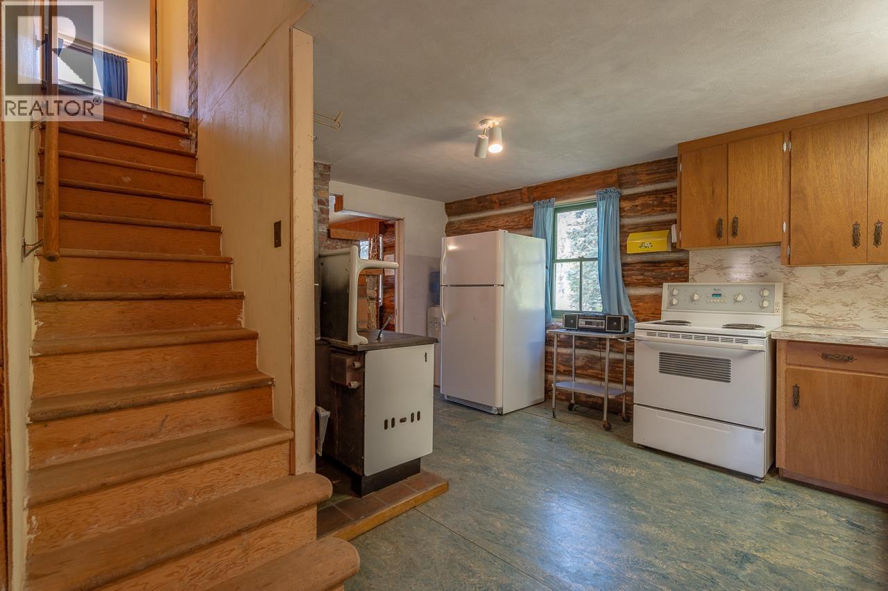 3920 EAGLE CREEK ROAD