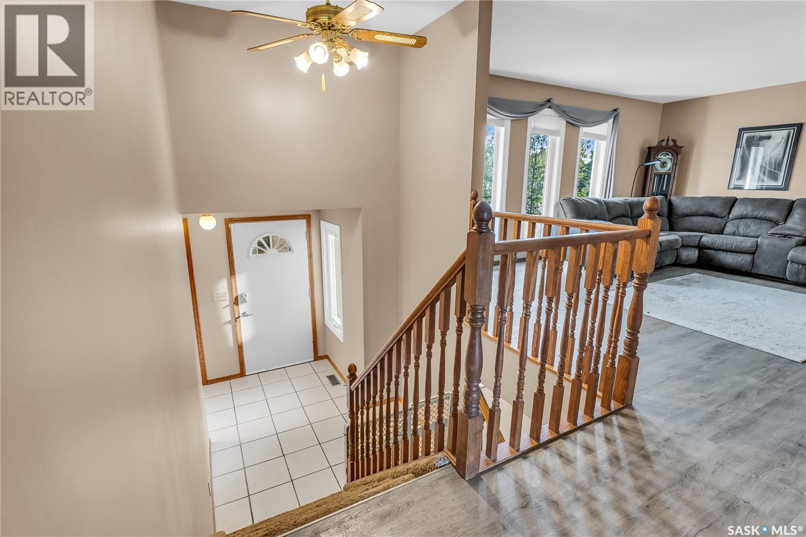 415 Neusch CRESCENT