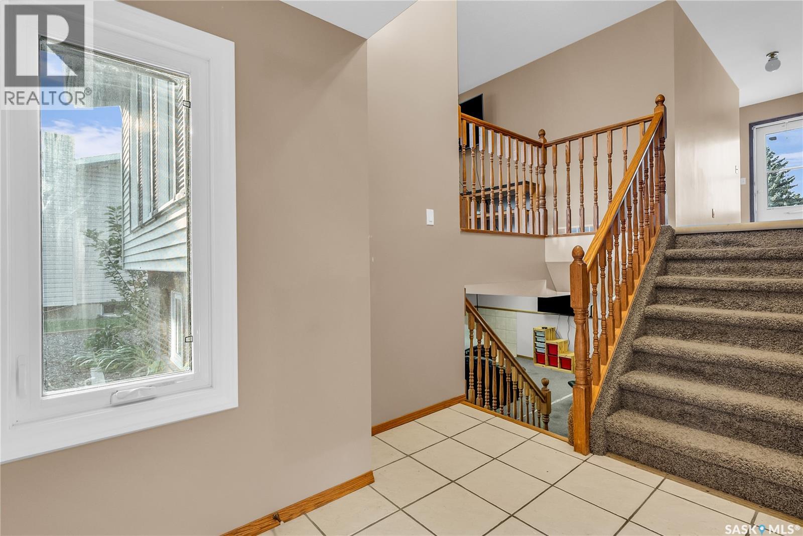 415 Neusch CRESCENT