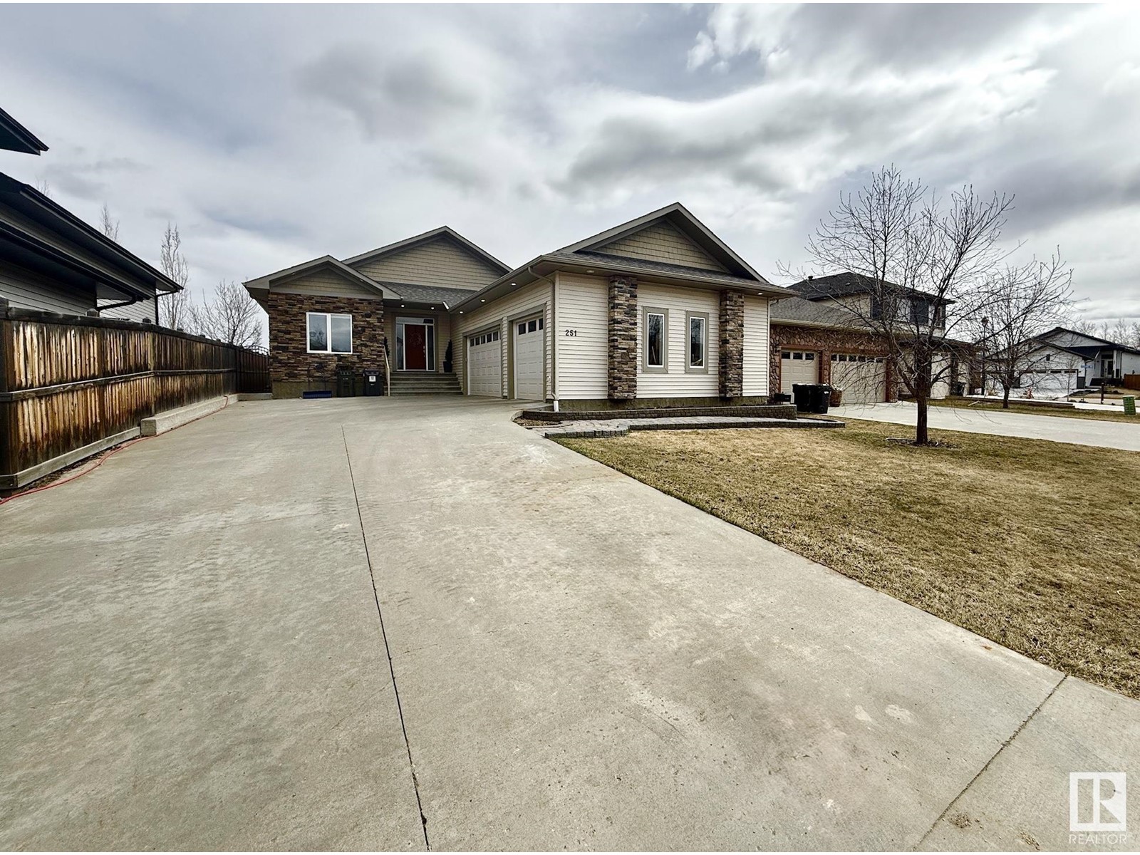 251 RAVINE DR