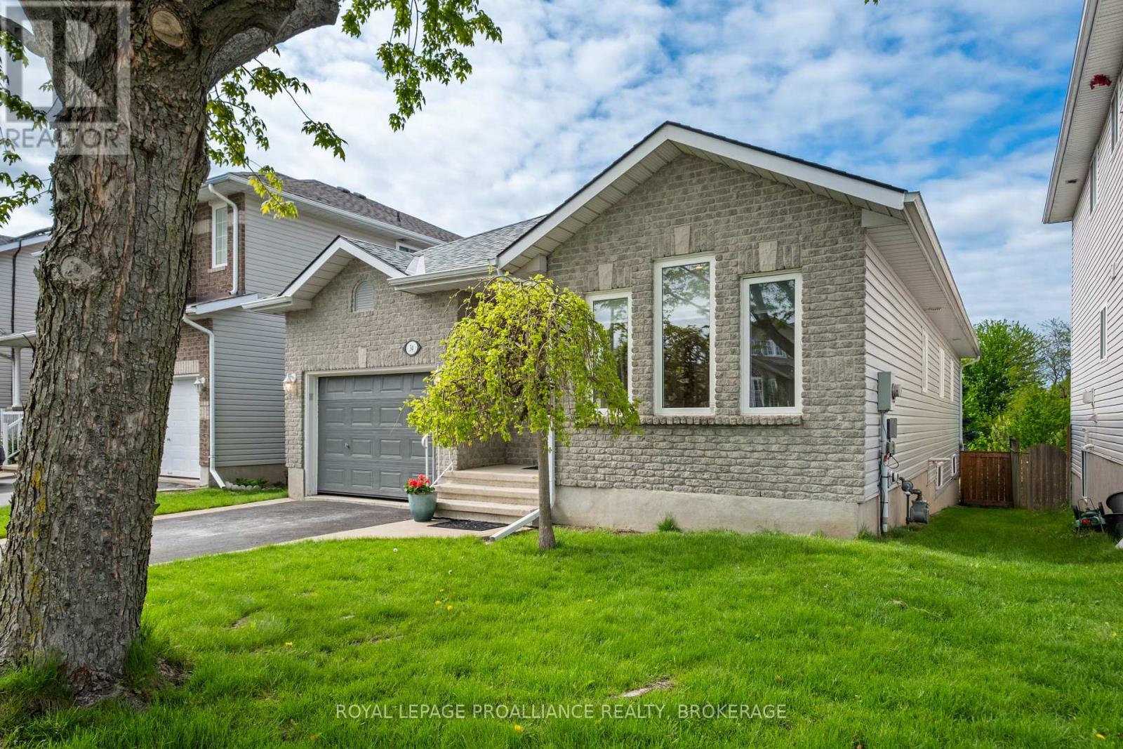 34 SCHOONER DRIVE