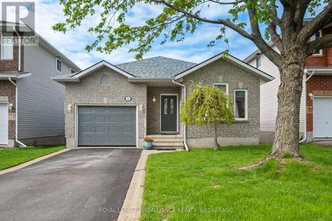 34 SCHOONER DRIVE Kingston (Kingston East (Incl Barret Crt)) ON K7K7J8