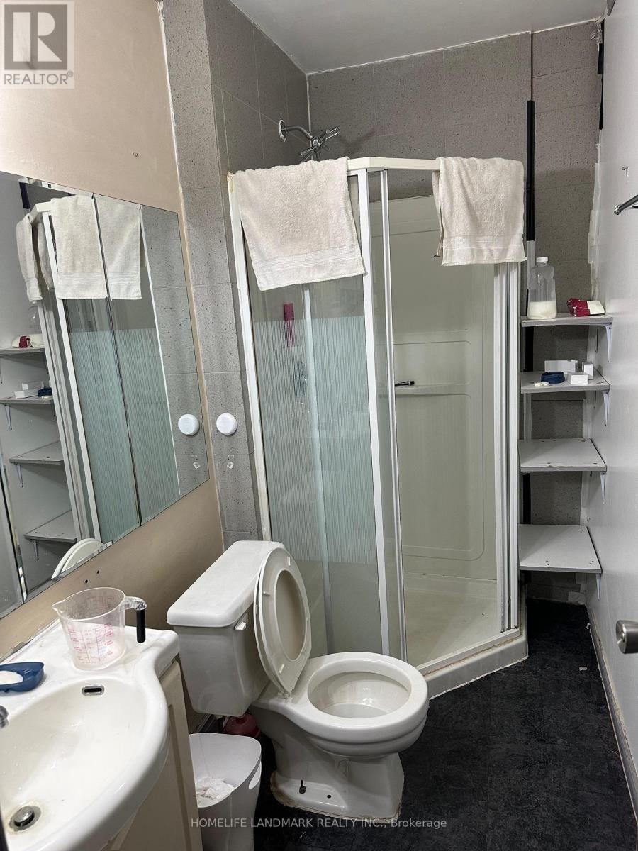 APARTMENT C - 92 KING STREET W