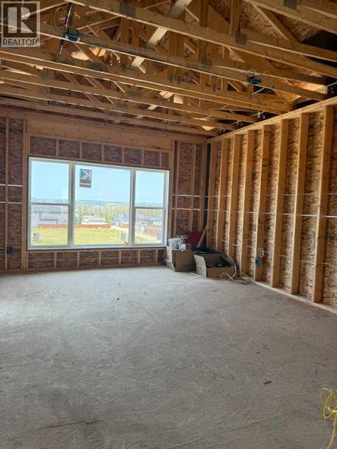 11 Vincent Gate