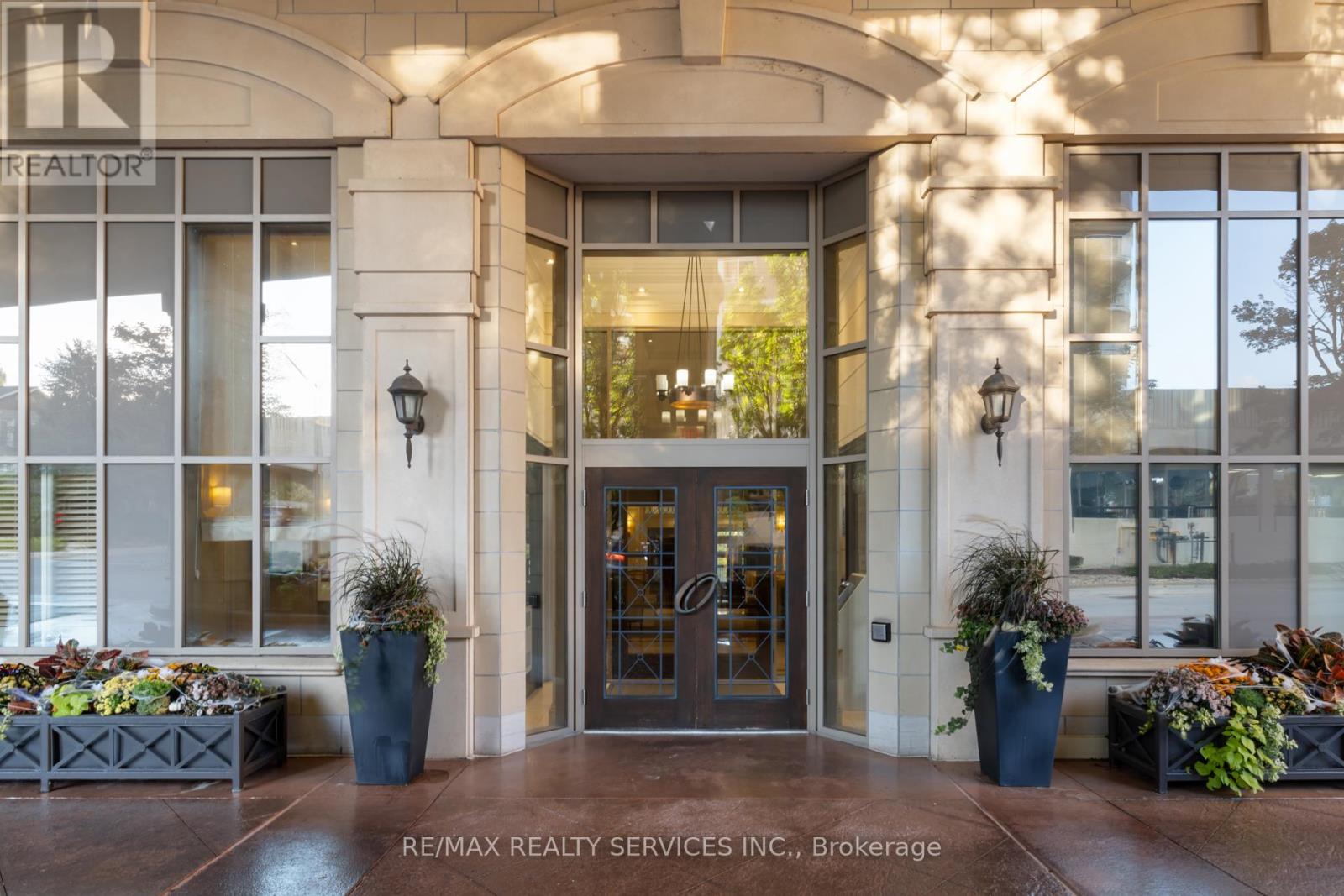 1003 - 111 FORSYTHE STREET