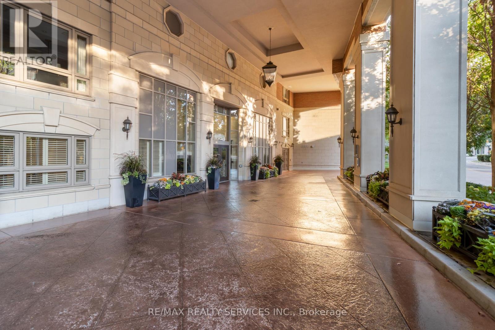 1003 - 111 FORSYTHE STREET