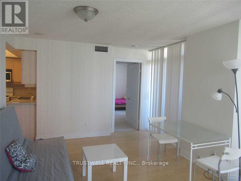 1618 - 15 NORTHTOWN WAY