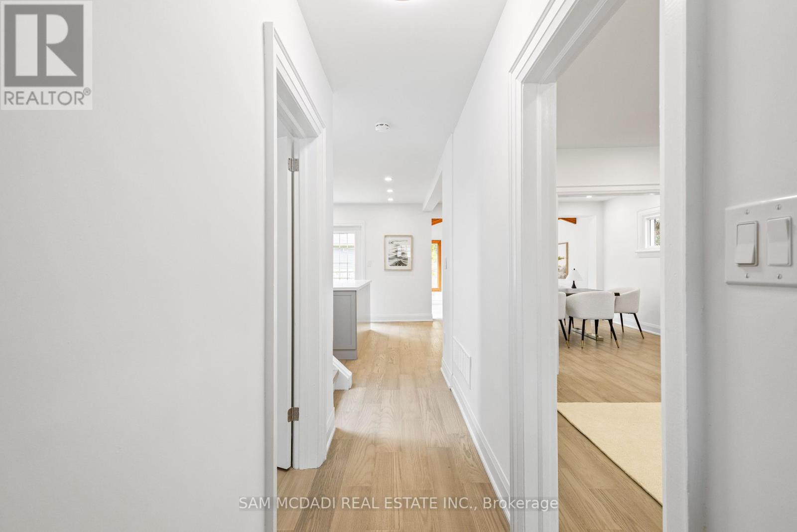 8 WESLEY CRESCENT