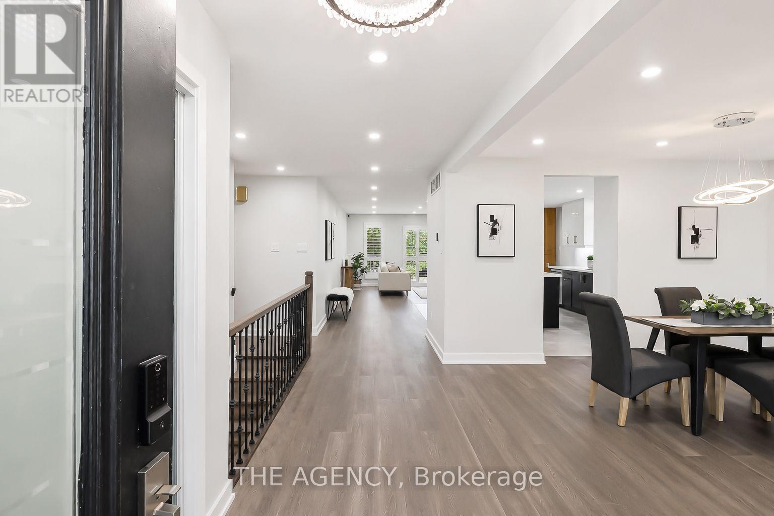 101 DUNSDON STREET