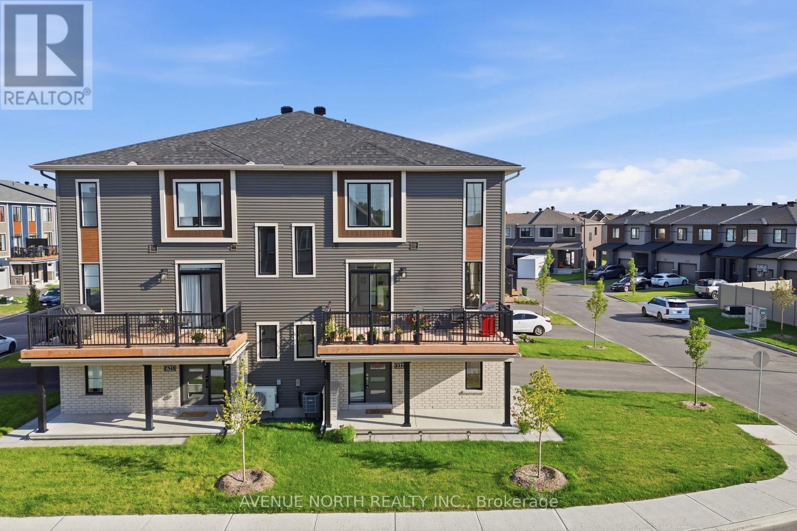 532 CONVENIRE ROW