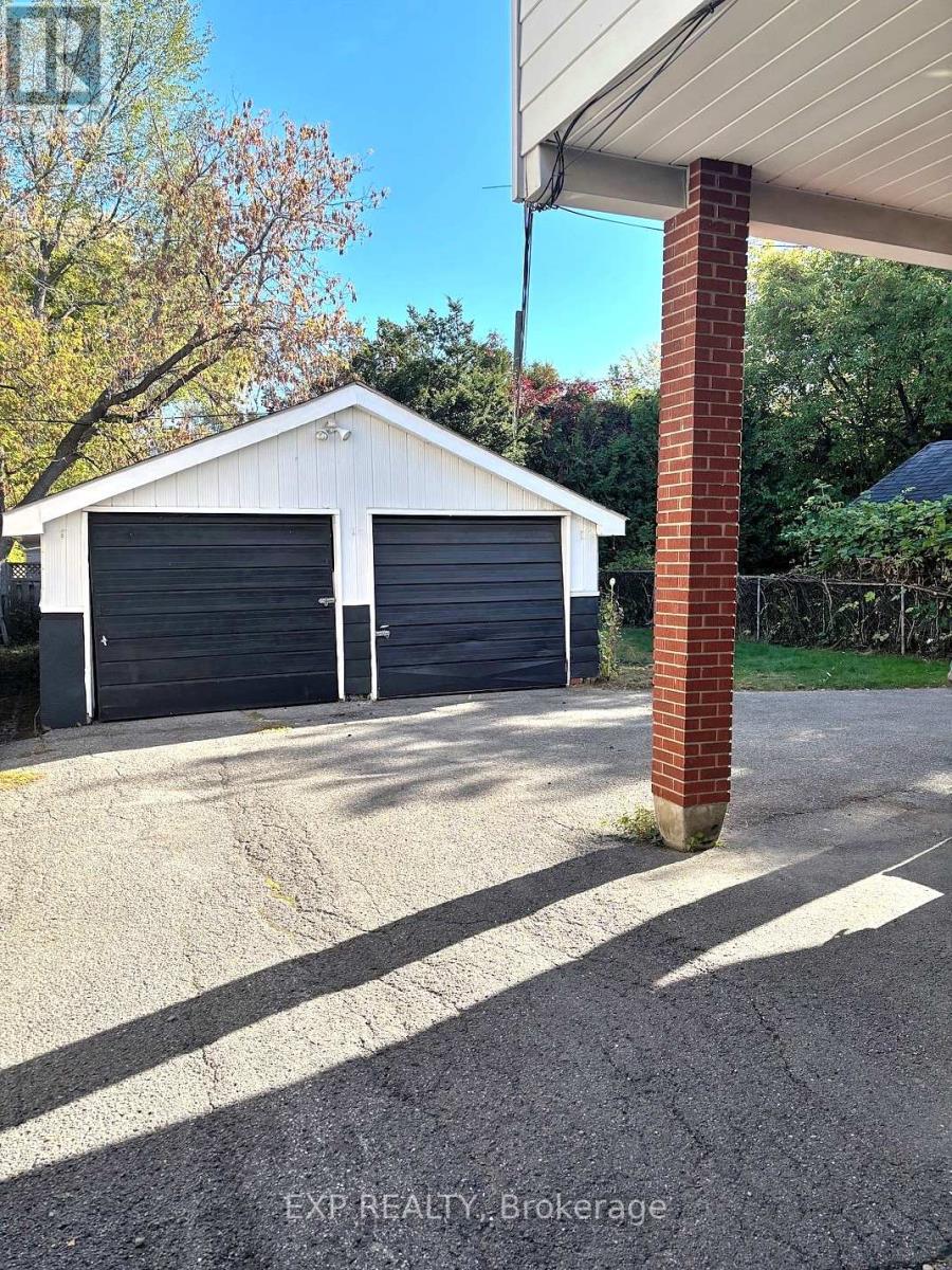 527 LADEROUTE AVENUE