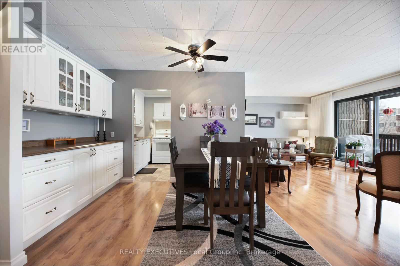 208 - 149 LINDSAY STREET