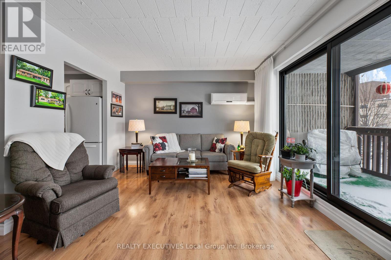 208 - 149 LINDSAY STREET