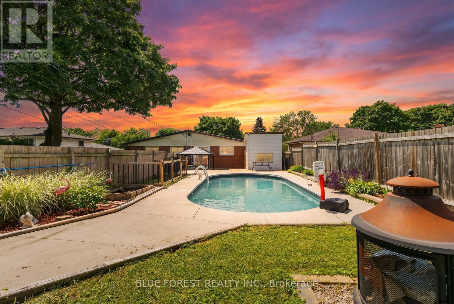 52 ALMOND ROAD