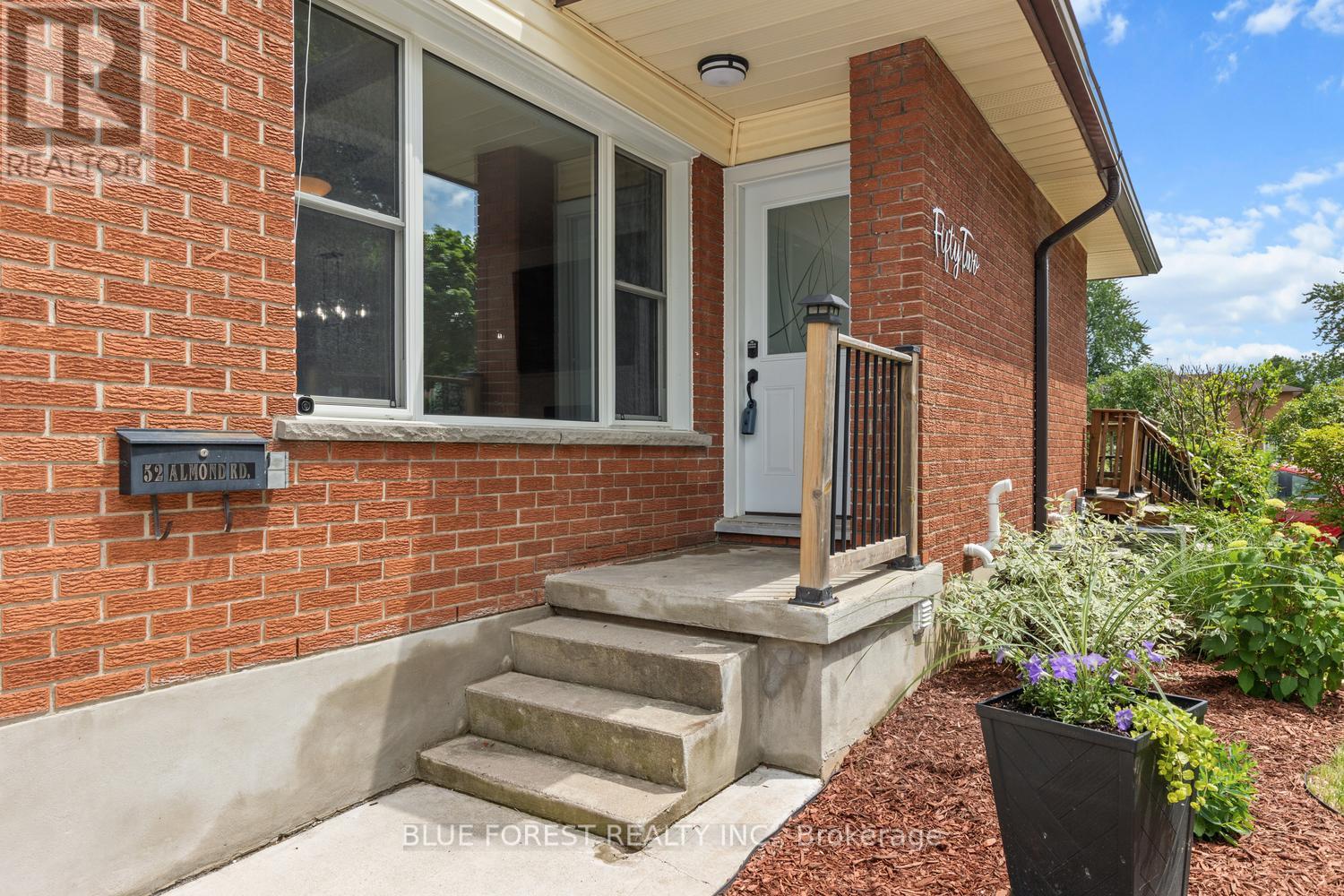 52 ALMOND ROAD