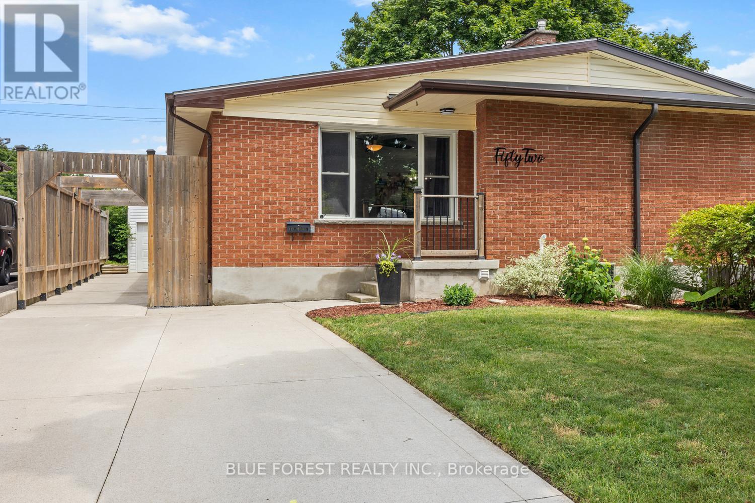 52 ALMOND ROAD