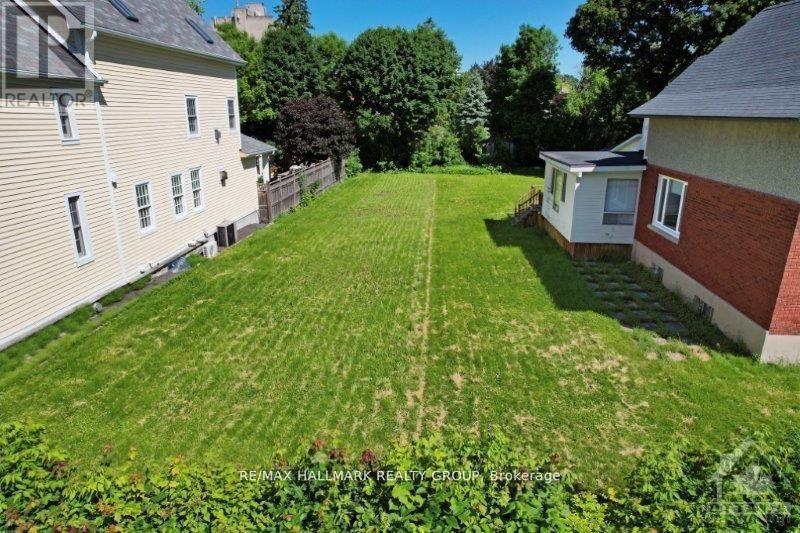 WEST SIDE - 67 SPRINGHURST AVENUE