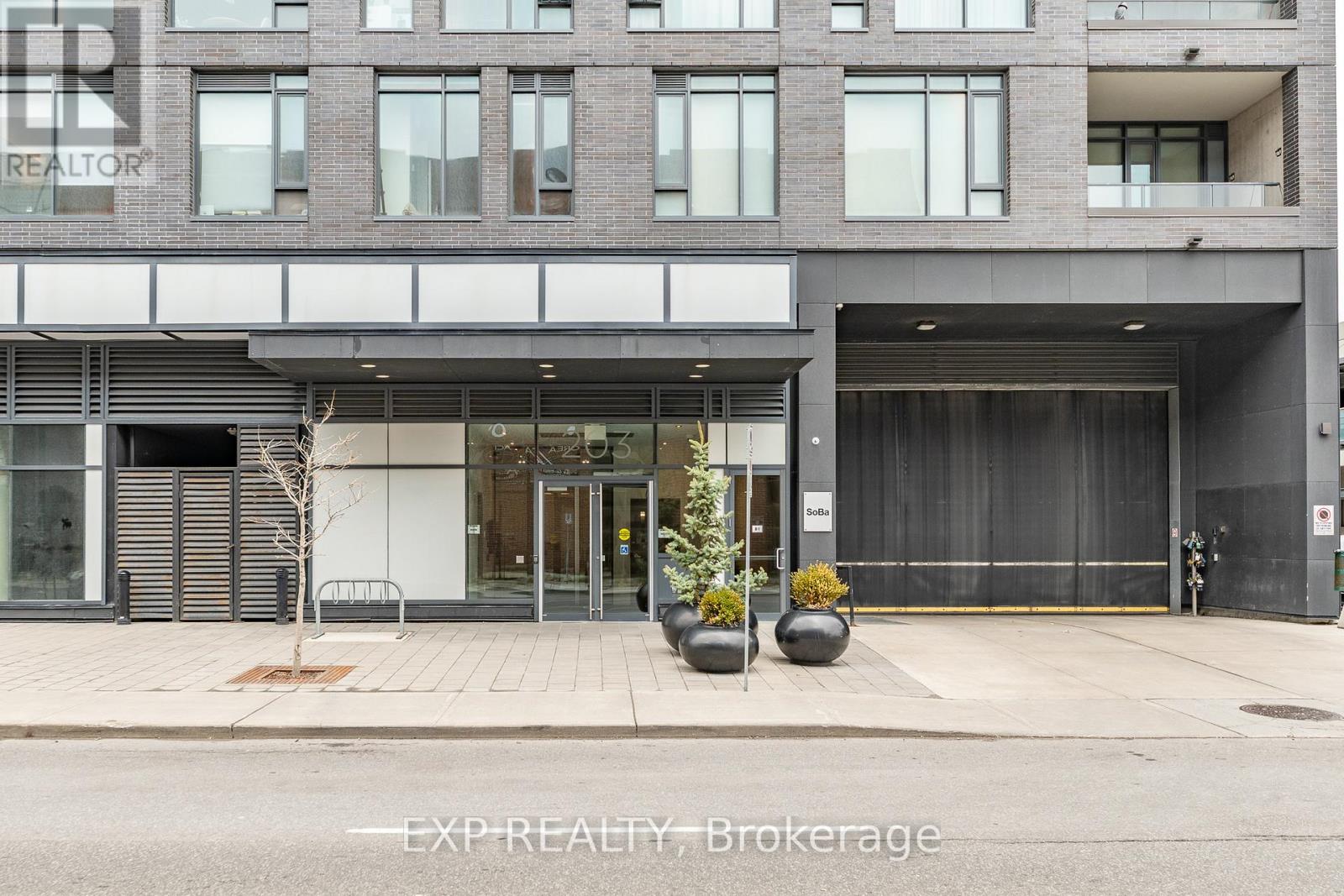 1102 - 203 CATHERINE STREET