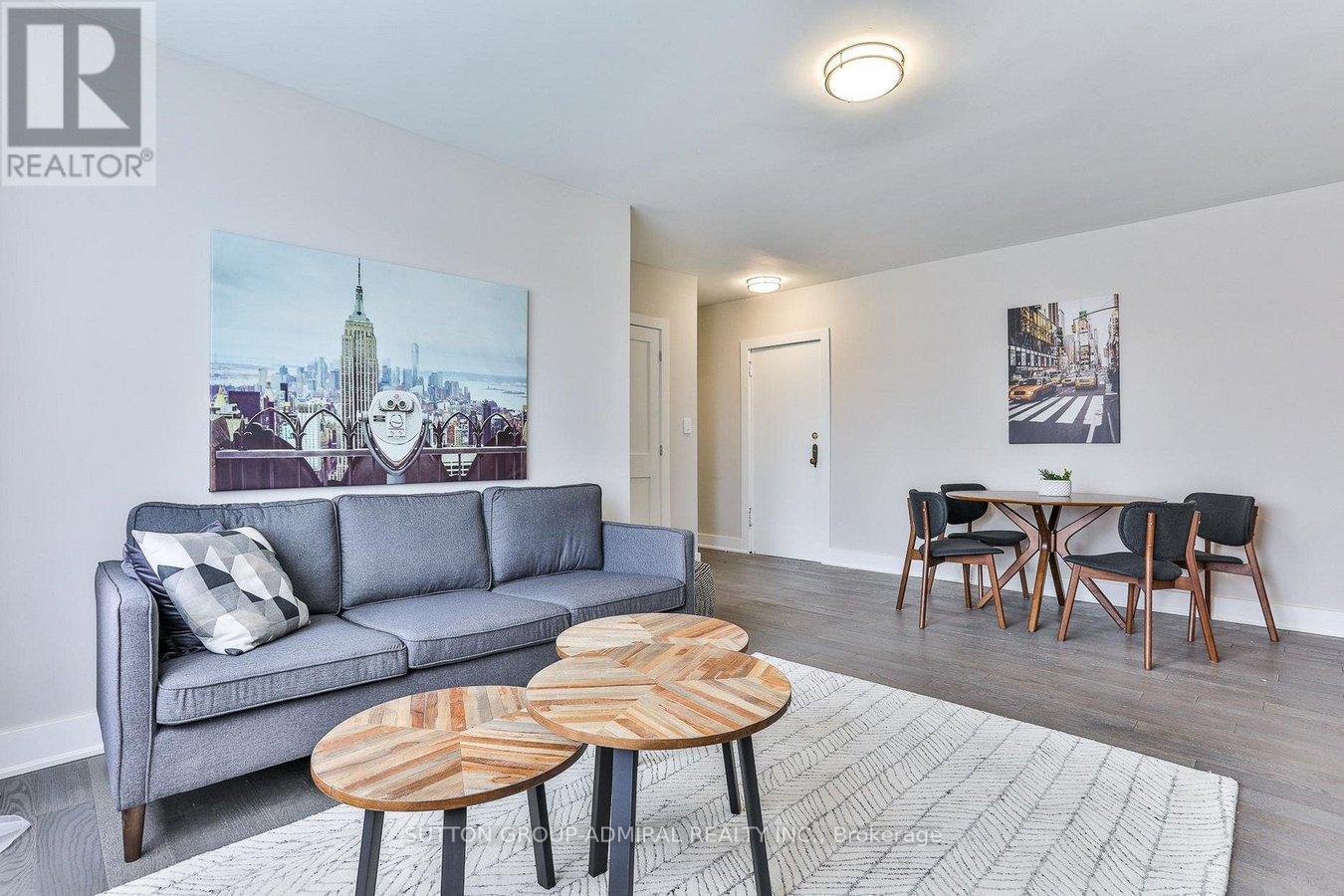 4 - 464 SPADINA ROAD