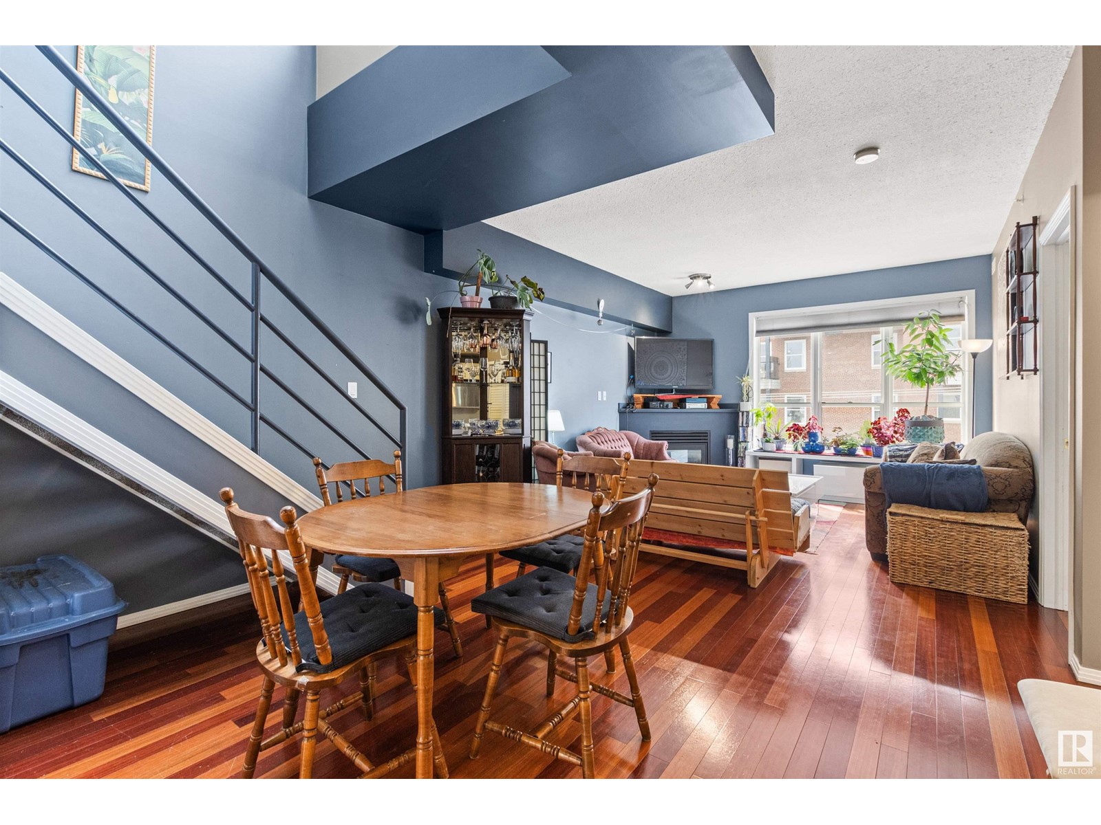#417 10717 83 AV NW