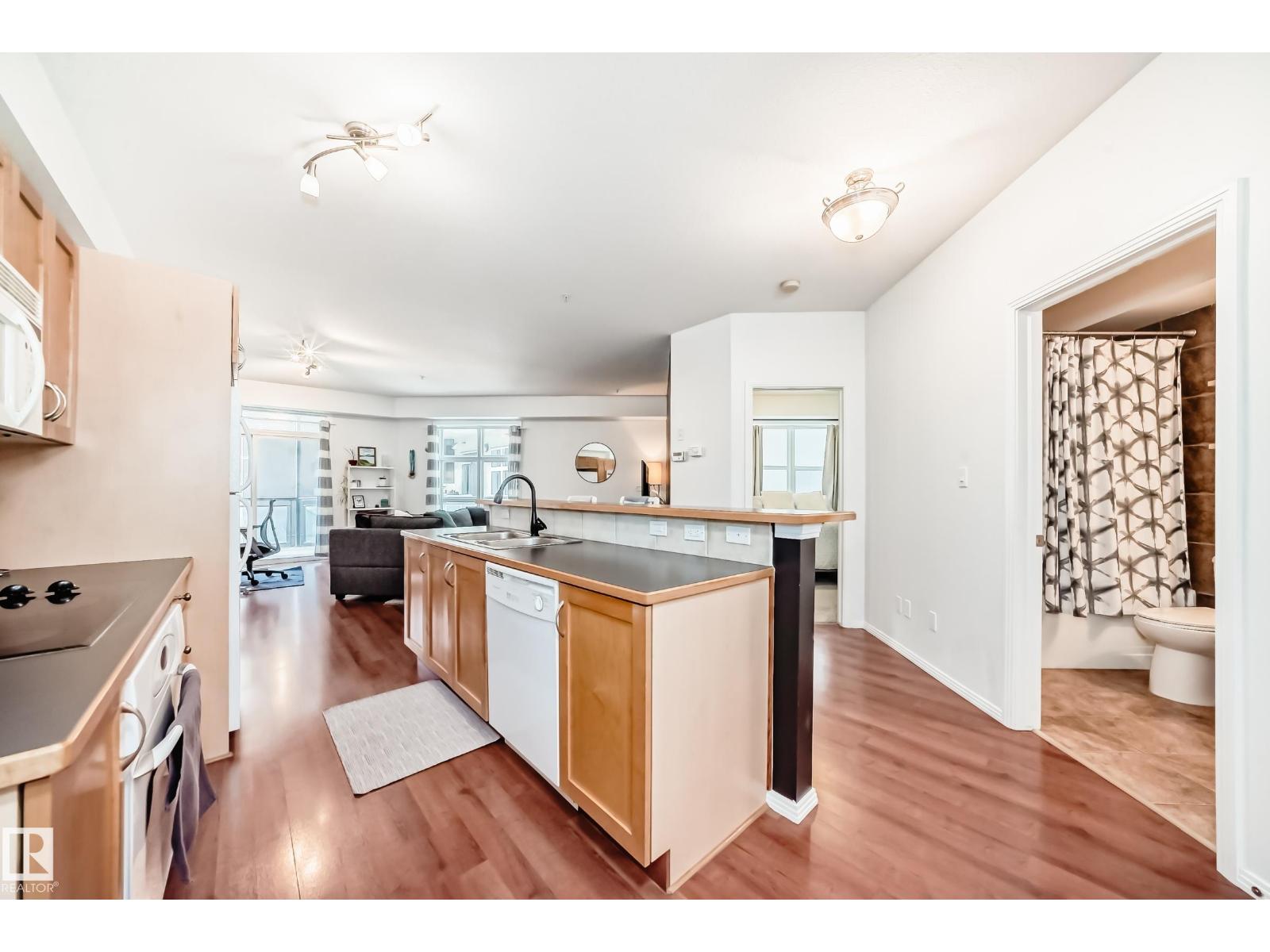 #223 10407 122 ST NW