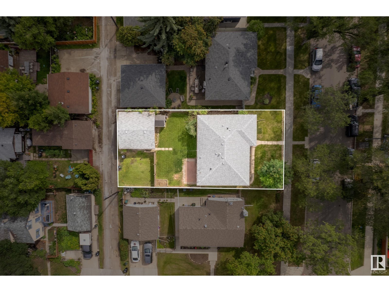 10444 64 AV NW