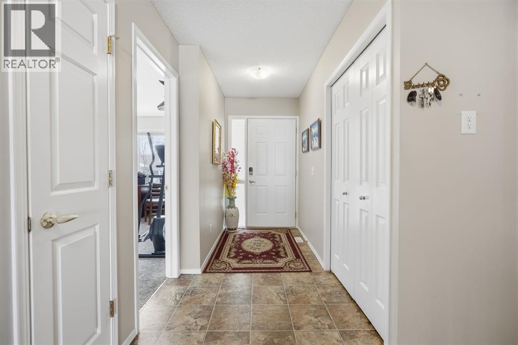 216 Valley Ridge Heights NW