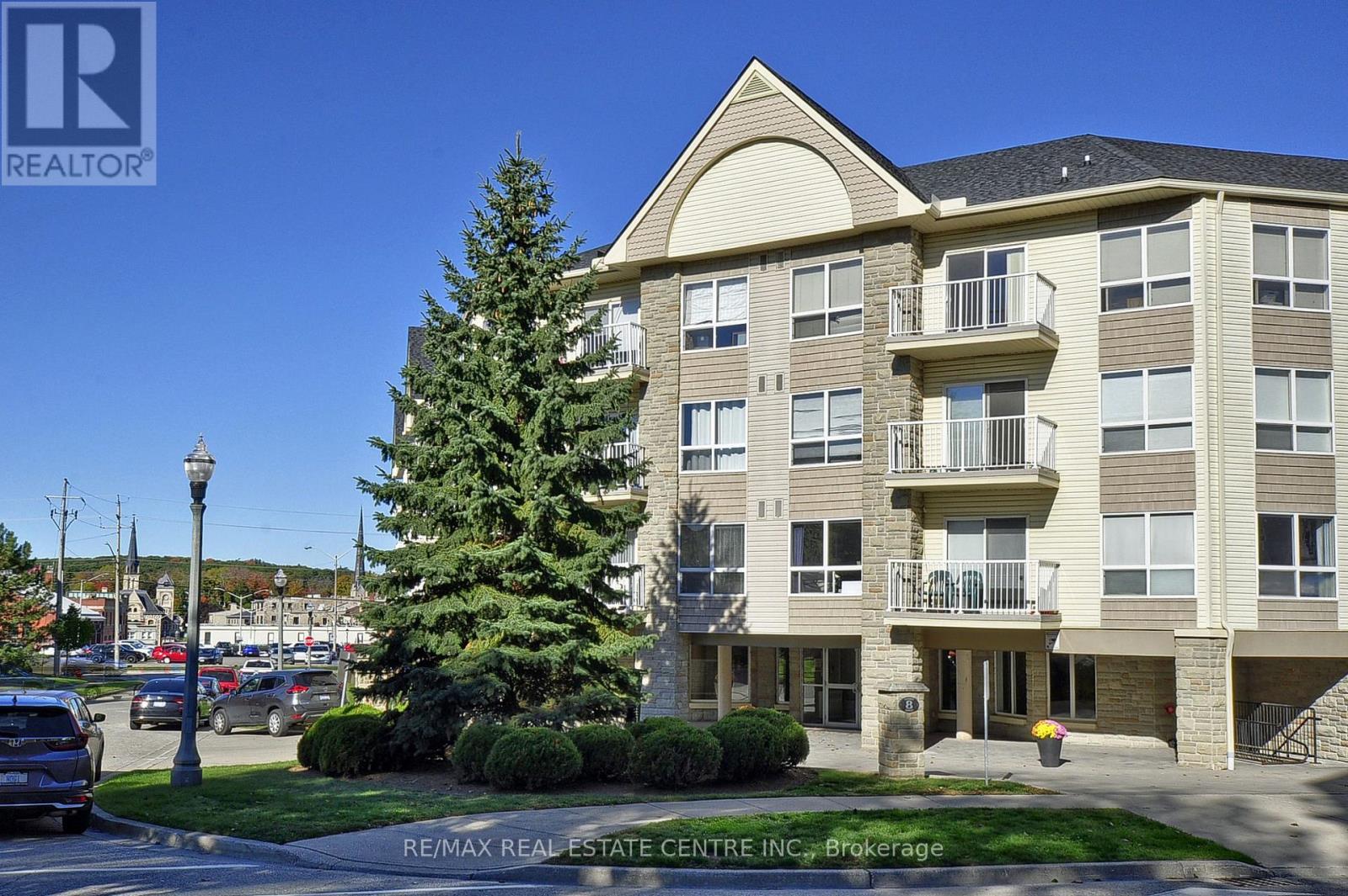 302 - 8 HARRIS STREET