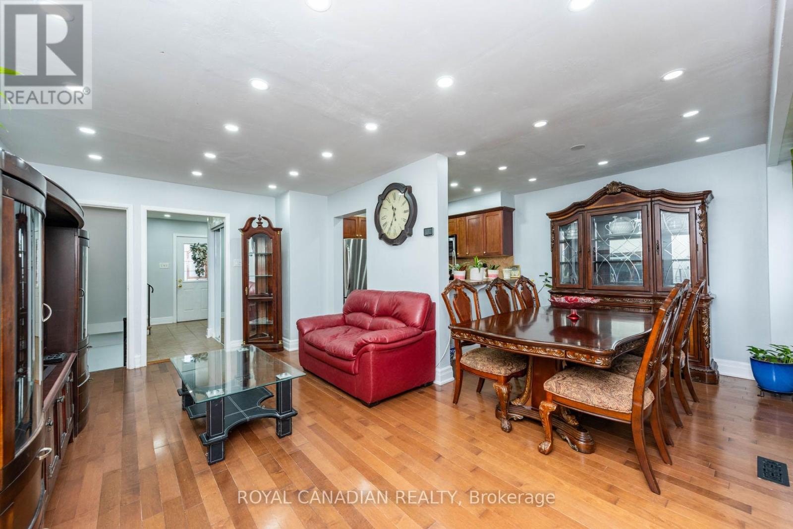 116 - 1538 LANCASTER DRIVE
