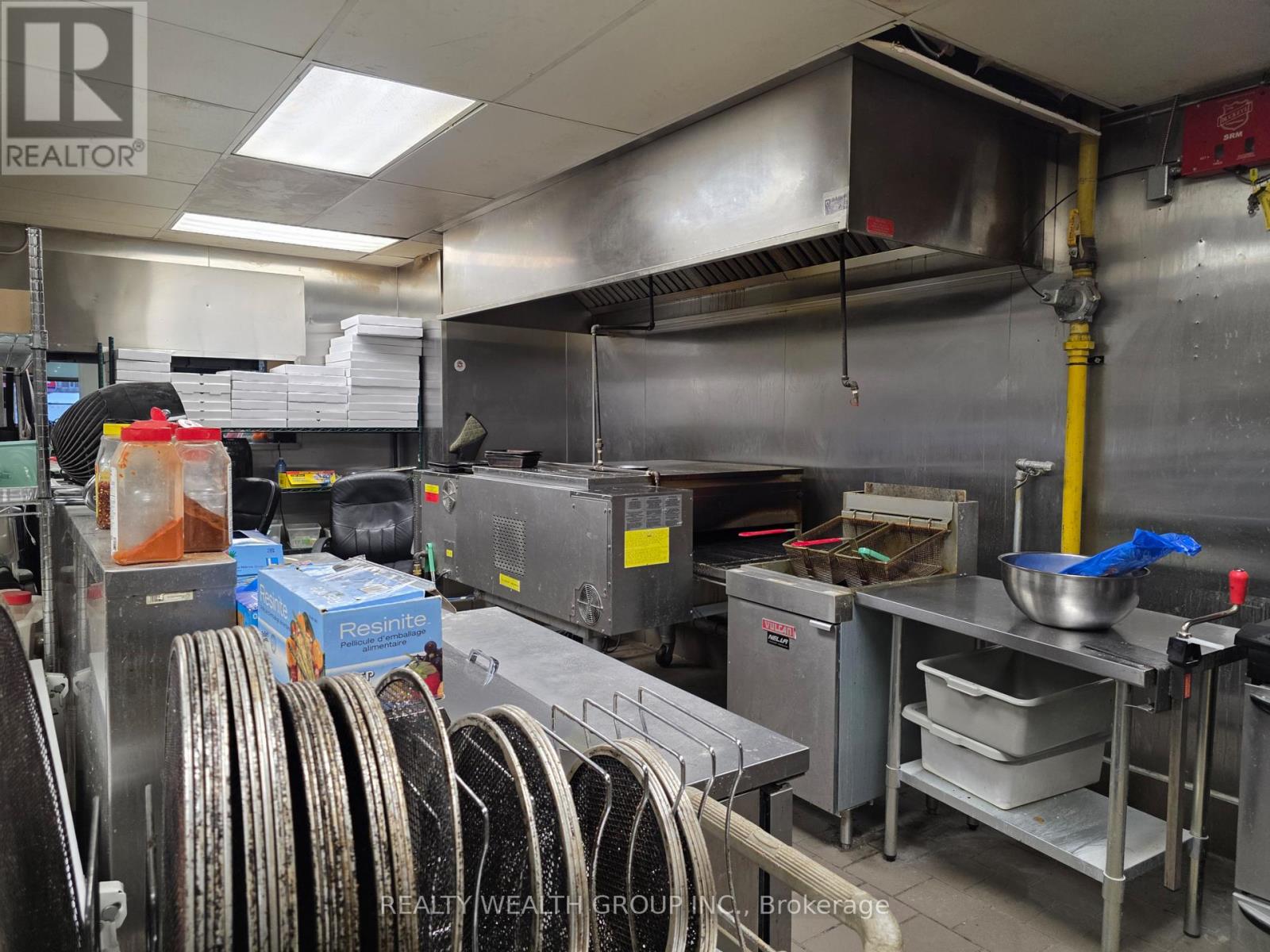 104 - 304 GEORGE STREET N