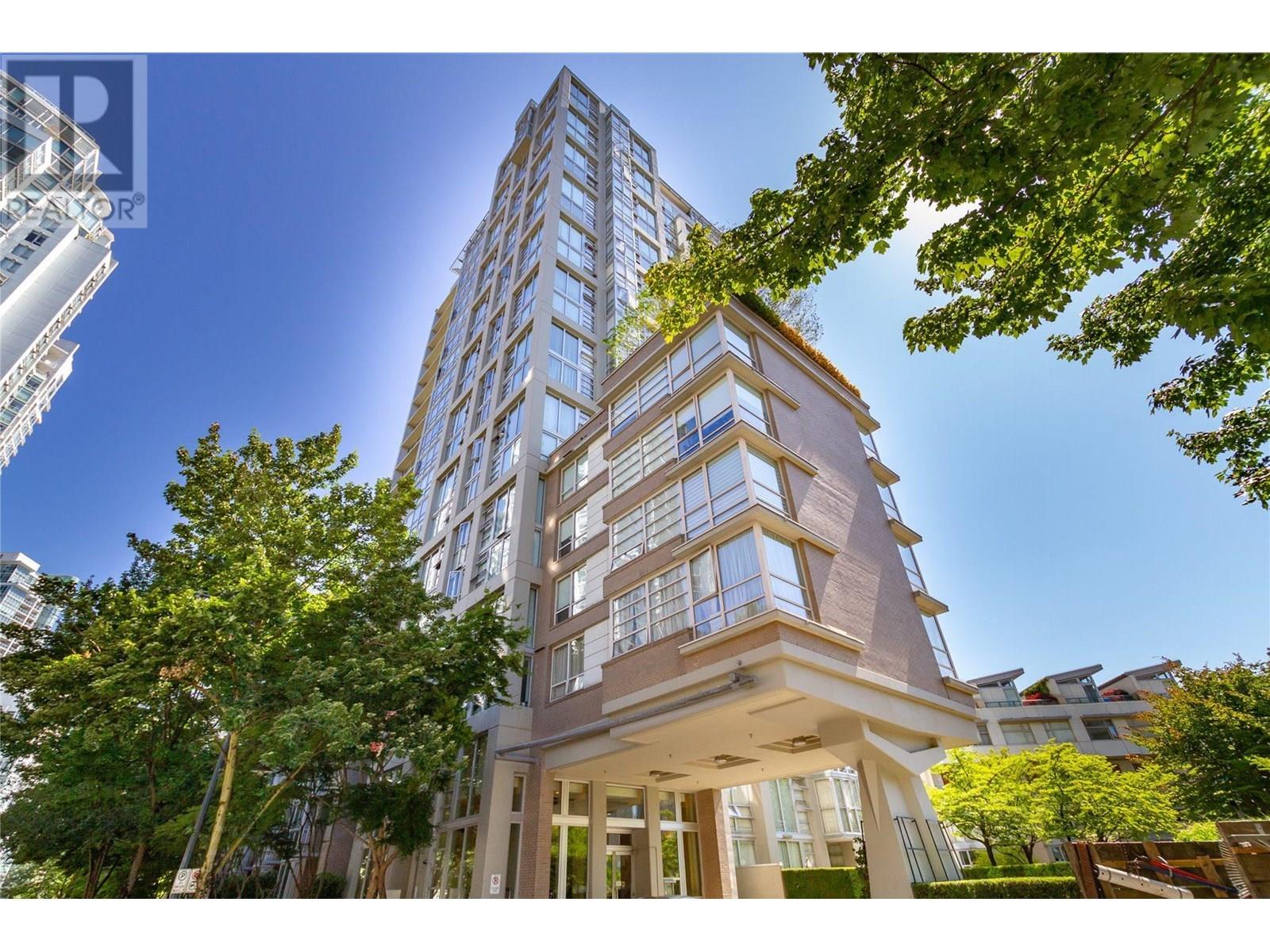 610 1228 MARINASIDE CRESCENT