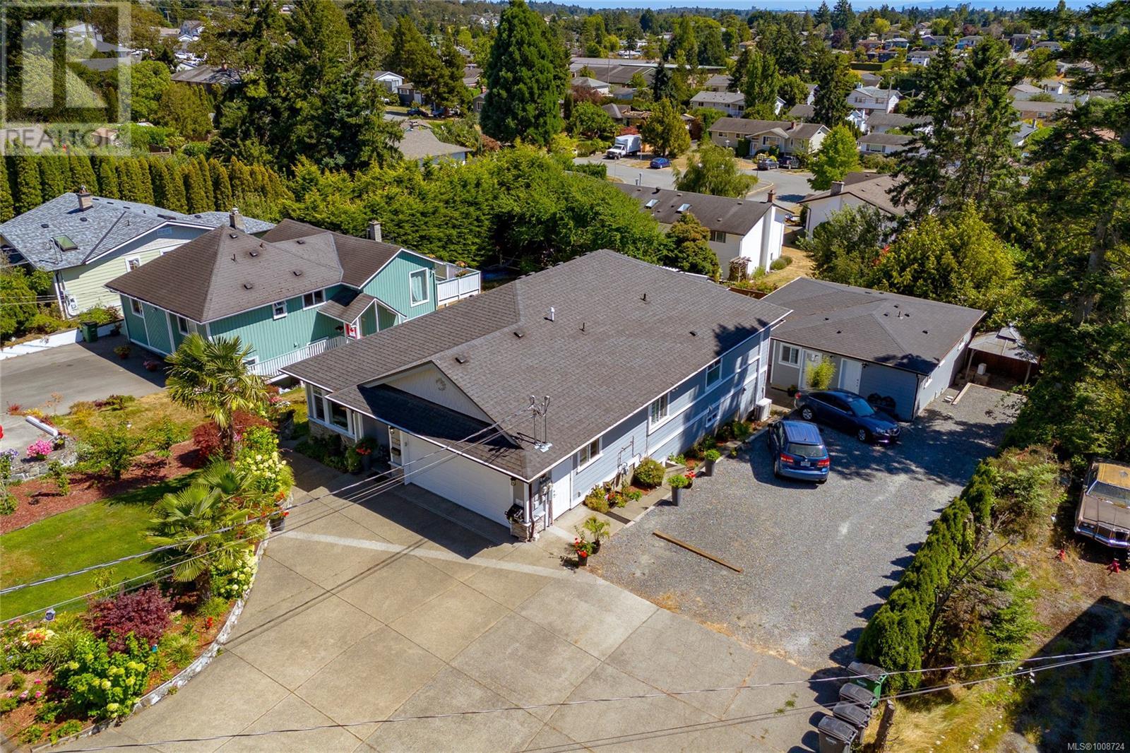 555 Leaside Ave